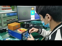 Automatyczny interferometr 3D z włókna końcowego