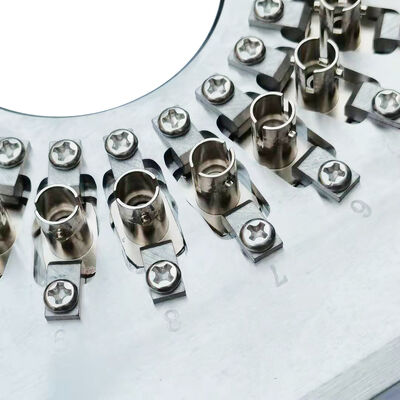 Włókno szlifujące ze stali nierdzewnej S136 do łączników ST z 24 łącznikami w jednym cyklu i utratą wstawienia ≤ 0,20 dB