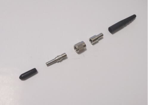 Złącza kabli światłowodowych SMA905 PC UPC APC Polskie metalowe okucie